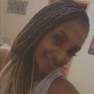 Meet your Posher, Cameo